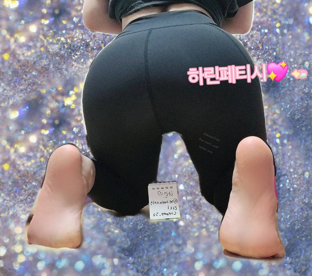 어디부터 맡을래?

#페티시 #입던팬티 #중고팬티 #발바닥
#돌핀팬츠 #니삭스 #돌핀팬츠 #팁토
#중고양말 #신던양말 #엉덩이 #노예
#발냄새 #엉덩이냄새 #똥꼬냄새 #상납