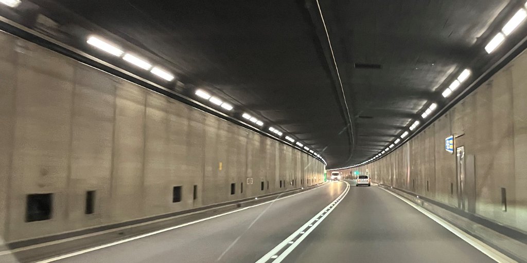 Touring Club Schweiz (@tcs_schweiz) on Twitter photo #Gotthardtunnel #Nachtsperre: Vom 07.04 bis 09.04 (von 20:00 bis 05:00 Uhr) wird der Gotthardtunnel gesperrt. 🚗🌛👉 brnw.ch/Sperrung_Gotth…
#myTCS #Gotthard #Tunnel #Verkehrsinfo <a href="/TCSGotthard/">TCS Verkehr Gotthard</a> #Gotthardtunnel #Nachtsperre: Vom 07.04 bis 09.04 (von 20:00 bis 05:00 Uhr) wird der Gotthardtunnel gesperrt. 🚗🌛👉 brnw.ch/Sperrung_Gotth…
#myTCS #Gotthard #Tunnel #Verkehrsinfo <a href="/TCSGotthard/">TCS Verkehr Gotthard</a>