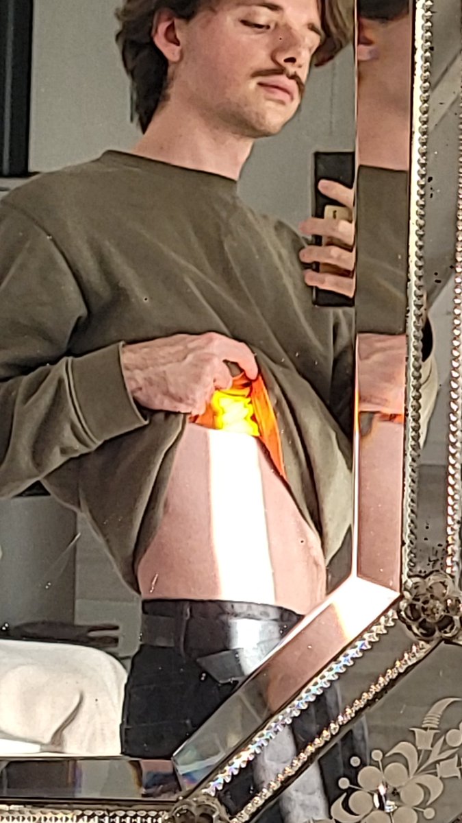 TreiPepene's tweet image. #LGBTQIAWelcomeSpring bref