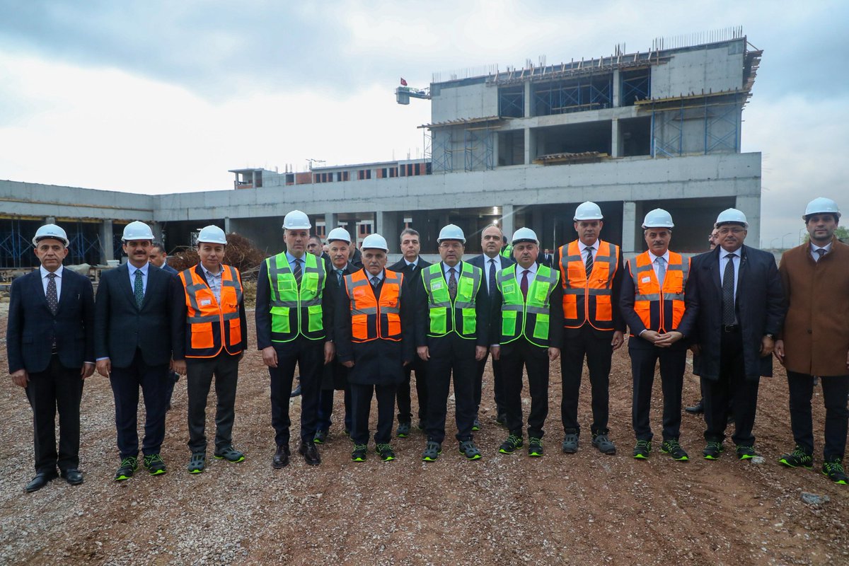 Adalet Bakanı <a href="/yilmaztunc/">Yılmaz TUNÇ</a> , yapımı devam eden yeni #Sakarya adliye binasını yerinde inceledi.