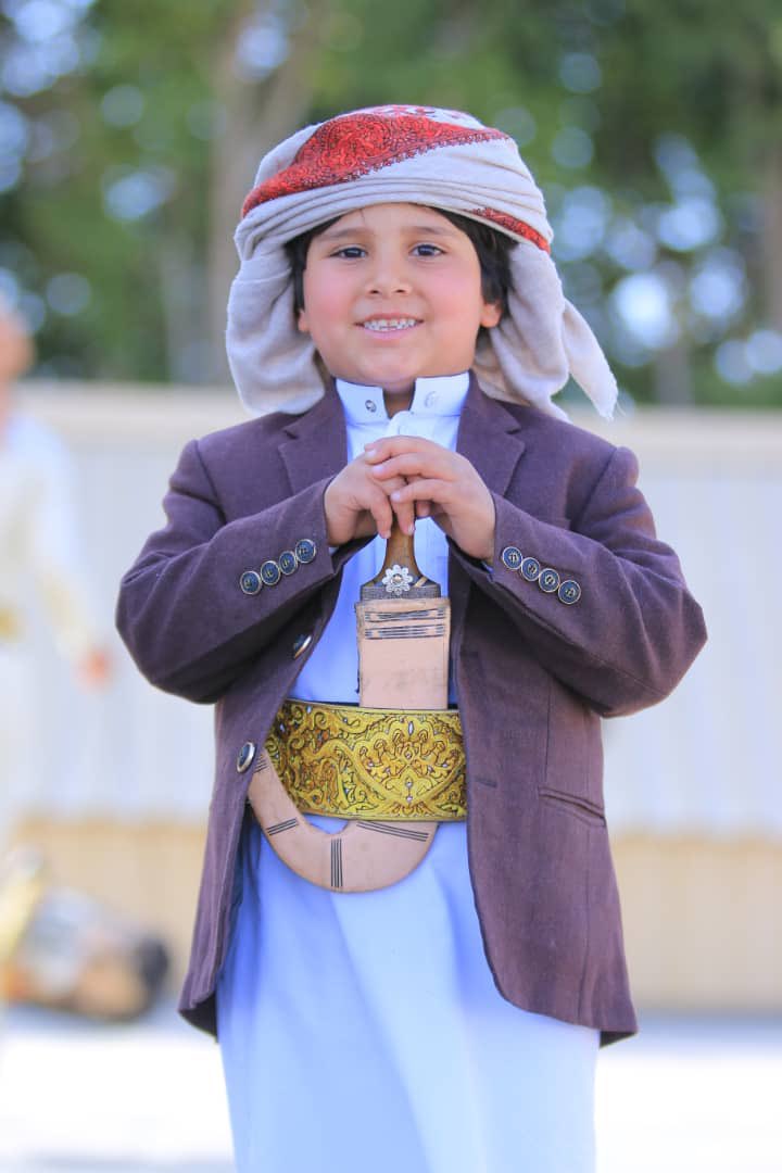 الشهيد : صارم
وأخواته لجين وجيداء
قضوا إلى الله شهداء في عدوان أمس على العاصمة صنعاء 
من قبل العدوالأمريكي المجرم
إن اليمن اليوم يواجه اجرام أمريكا يا سادة واطفاله ونسائه في خطر الضربات الأمريكيةالمتوحشة
لكن الأهم أن اليمن لم يسكت على جرائم الإبادة
والأهم هو الإبتعاد عن سخط الله