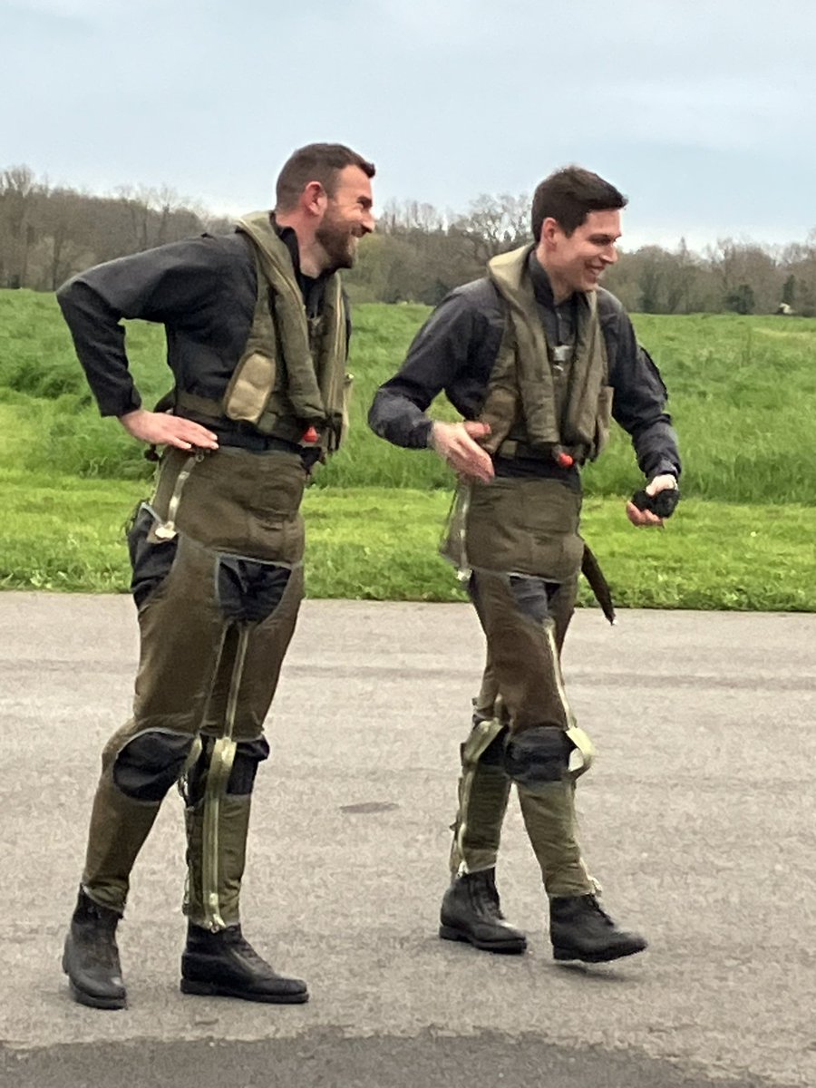 #SoiréeLauréats2025 du #RéseauEntreprendreVendée à #TopGun. Bravo au Président <a href="/cougnaud10/">cougnaud</a> et toute l’équipe. Présence de <a href="/remybourdier/">Rémy Bourdier</a> Président de la #Fédération, et parrain promo2024 #TugdualRabreau. #Bravo