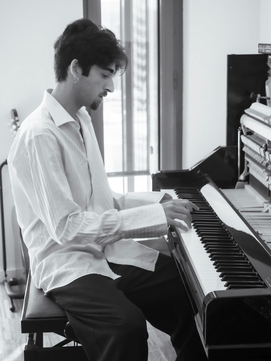 LLEIDA!
Aquest dissabte, @caigodayol en concert al <a href="/cafedelteatre/">Cafè del Teatre</a> presentant en viu "Reflex". Entrades aquí: entradas.codetickets.com/entradas/cai-g… <a href="/paerialleida/">Ajuntament de Lleida</a> <a href="/CulturaLleida/">PerLaCulturaALleida</a>