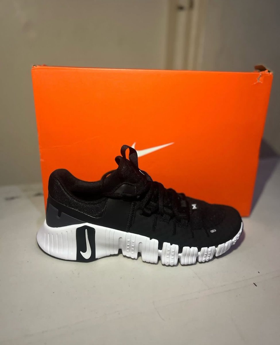 Nike Free Metcoin 5 Trainers
Price: MK178500 (Boxed) 
Order origin📍: SA🇿🇦
Delivery: Standard of 7 to 14 days
<a href="/worldofkicksmw/">THEWORLD OF KICKS MW👟🇲🇼</a> 
.
.
.
#theworldofkicksmw #nikemetcon #nikemetcon5 #sneakerculture #sneakerhead #zimbabwe #malawifashion #malawi #zambia #botswana #southafrica