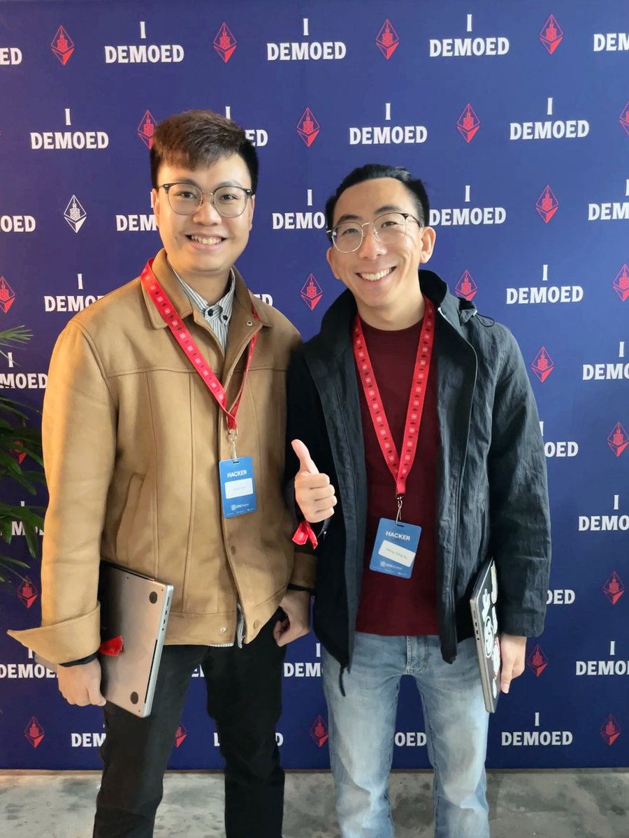 ChonwaiUn's tweet photo. 🌟 Happy Hackathon Weekend! @ETHGlobal @JK_Web3 🎉 This is my first time participating in an on-site competition. Huge thanks to @AliSerag0 for the advice 🥳🚀 #Hackathon #Web3 https://t.co/rcIiHYFIQS