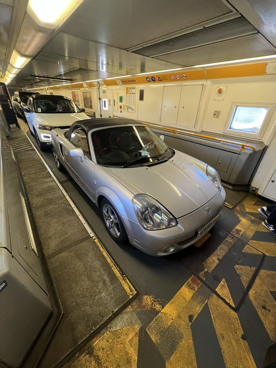 dannydc2 tweet media