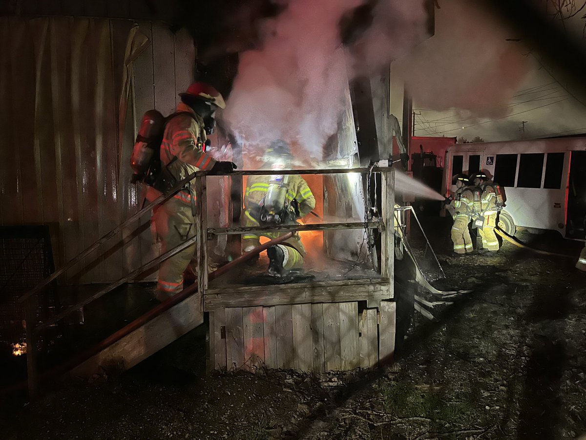 London Fire Department (@ldnontfire) on Twitter photo Active Incident - Hubrey Rd
Crews are on scene of a fully involved structure fire. Engine 5 has hose lines deployed for search, rescue and fire control. ^gm <a href="/CityofLdnOnt/">City of London</a> #ldnont Active Incident - Hubrey Rd
Crews are on scene of a fully involved structure fire. Engine 5 has hose lines deployed for search, rescue and fire control. ^gm <a href="/CityofLdnOnt/">City of London</a> #ldnont