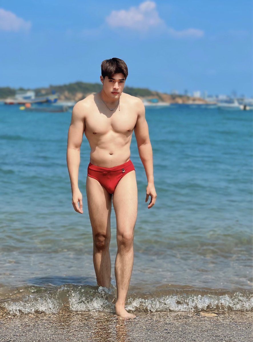 หวานใจของผมน่ารักกว่าใครนะคุณรู้มั้ย.....เธอยิ้มให้ใคร ทุกคนคงหลงไม่ไหว 😁☺️🥰💖❤️💦🔥🌊🌴☀️
.
#หวานใจ #สีแดง❤️ #ทะเล #วันหยุดของฉัน  🌈🌊☀️