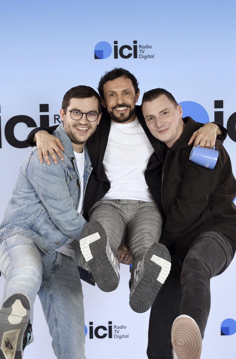 Nicolas Malaboeuf (@nmalaboeuf) on Twitter photo 📸 Nouvelle photo officielle pour <a href="/ici_officiel/">ici</a> ! #WillyVientDéjeunerChezVous #WVDCV <a href="/Willy_Rovelli/">Willy Rovelli (Pastille bleue)</a> <a href="/Fabien_Emo/">Fabien Emo</a>
Radio France / Christophe Abramowitz 📸 Nouvelle photo officielle pour <a href="/ici_officiel/">ici</a> ! #WillyVientDéjeunerChezVous #WVDCV <a href="/Willy_Rovelli/">Willy Rovelli (Pastille bleue)</a> <a href="/Fabien_Emo/">Fabien Emo</a>
Radio France / Christophe Abramowitz