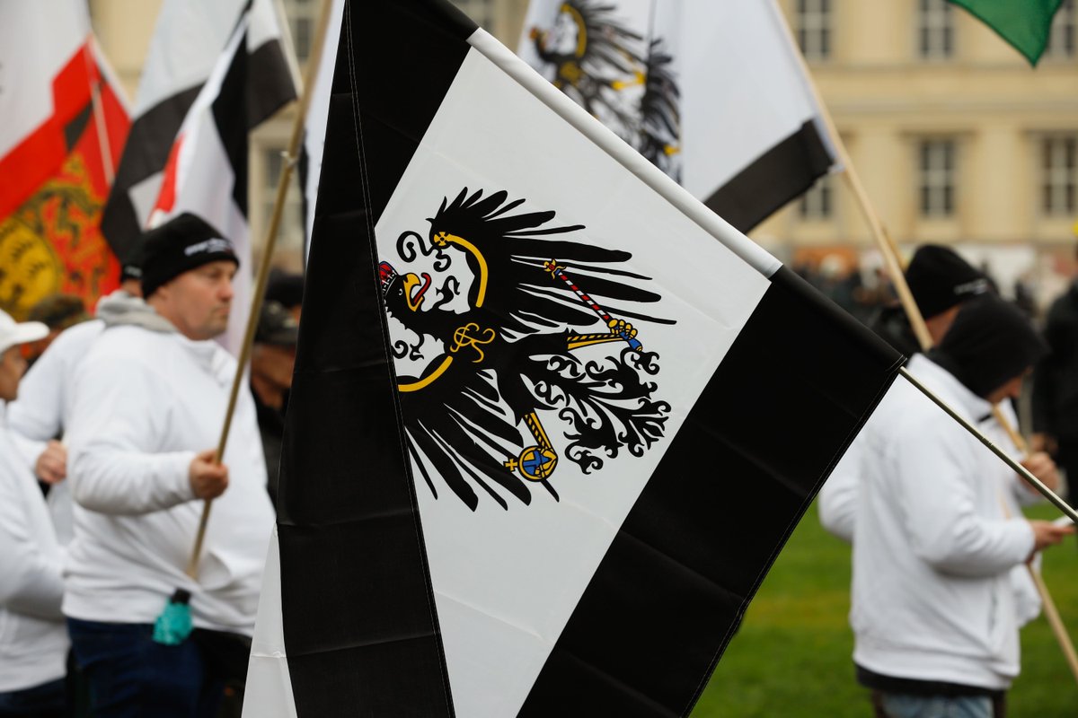 Perspectives on Terrorism (@perspectives_t) on Twitter photo Is a new anti-government network forming up in Germany?
In this new article of <a href="/Perspectives_T/">Perspectives on Terrorism</a>, Leoni Heyn analysed 785,865 Telegram messages, revealing a relevant overlapping of Querdenken and Reichsbürger channels.
➡️ buff.ly/flqjSBC Is a new anti-government network forming up in Germany?
In this new article of <a href="/Perspectives_T/">Perspectives on Terrorism</a>, Leoni Heyn analysed 785,865 Telegram messages, revealing a relevant overlapping of Querdenken and Reichsbürger channels.
➡️ buff.ly/flqjSBC