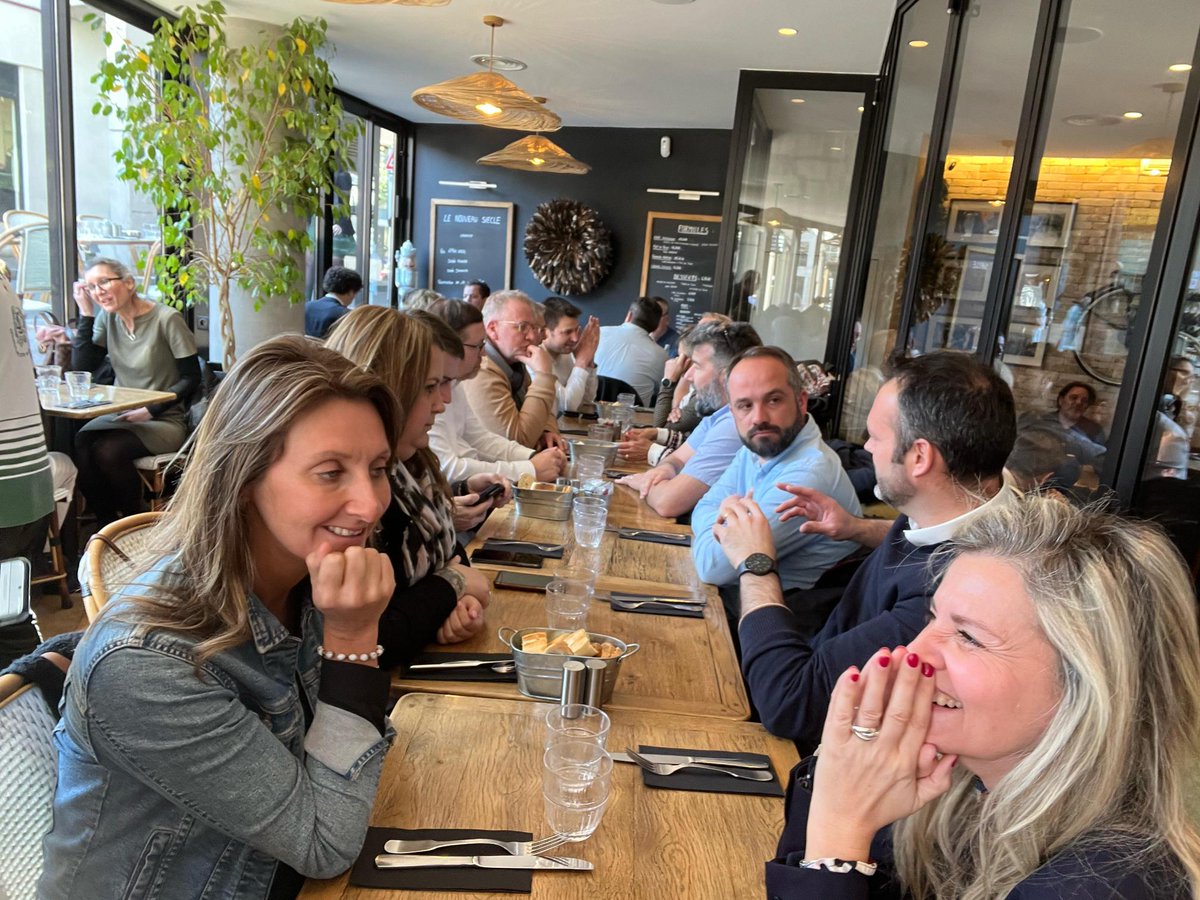 Toshiba Tec France a eu le plaisir d’accueillir @OMB Bureautique au siège à Rueil pour une journée riche en échanges et en perspectives. 🚀
🤝 Au programme : collaboration, stratégie et innovations, avec un focus tout particulier sur notre offre d’affichage dynamique.