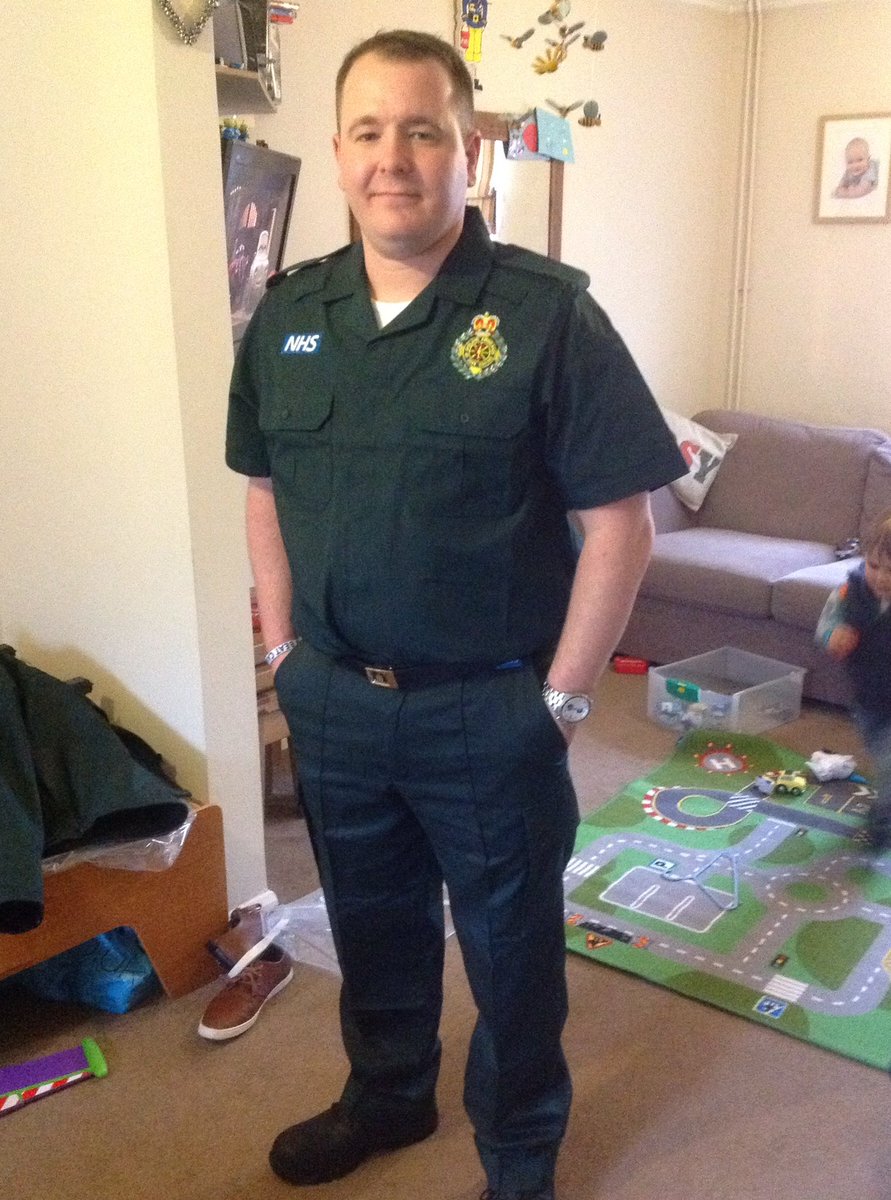 benthepara's tweet image. 11 years ago I joined @EastEnglandAmb as a student paramedic. I had hair! 11 years later, no hair but now work as an Advanced Paramedic in Urgent Care and still love my job! 🩺🚑 @EEAST_UrgCare