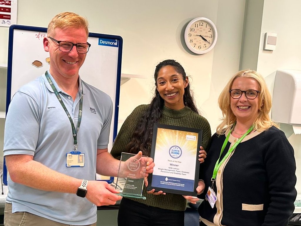 DESMOND 🗝 (@desmond_tweets) on Twitter photo 🎉Congratulations to the <a href="/NHS_Lothian/">NHS Lothian</a> DESMOND team on receiving the Team of the Year at the 2024 DESMOND awards!
“The passion and dedication of the NHS Lothian team is clear to see”, said event host, <a href="/AlisonNorthern/">Alison Northern</a>.
Read the article: desmond.nhs.uk/news-articles/…
#diabeteseducation 🎉Congratulations to the <a href="/NHS_Lothian/">NHS Lothian</a> DESMOND team on receiving the Team of the Year at the 2024 DESMOND awards!
“The passion and dedication of the NHS Lothian team is clear to see”, said event host, <a href="/AlisonNorthern/">Alison Northern</a>.
Read the article: desmond.nhs.uk/news-articles/…
#diabeteseducation