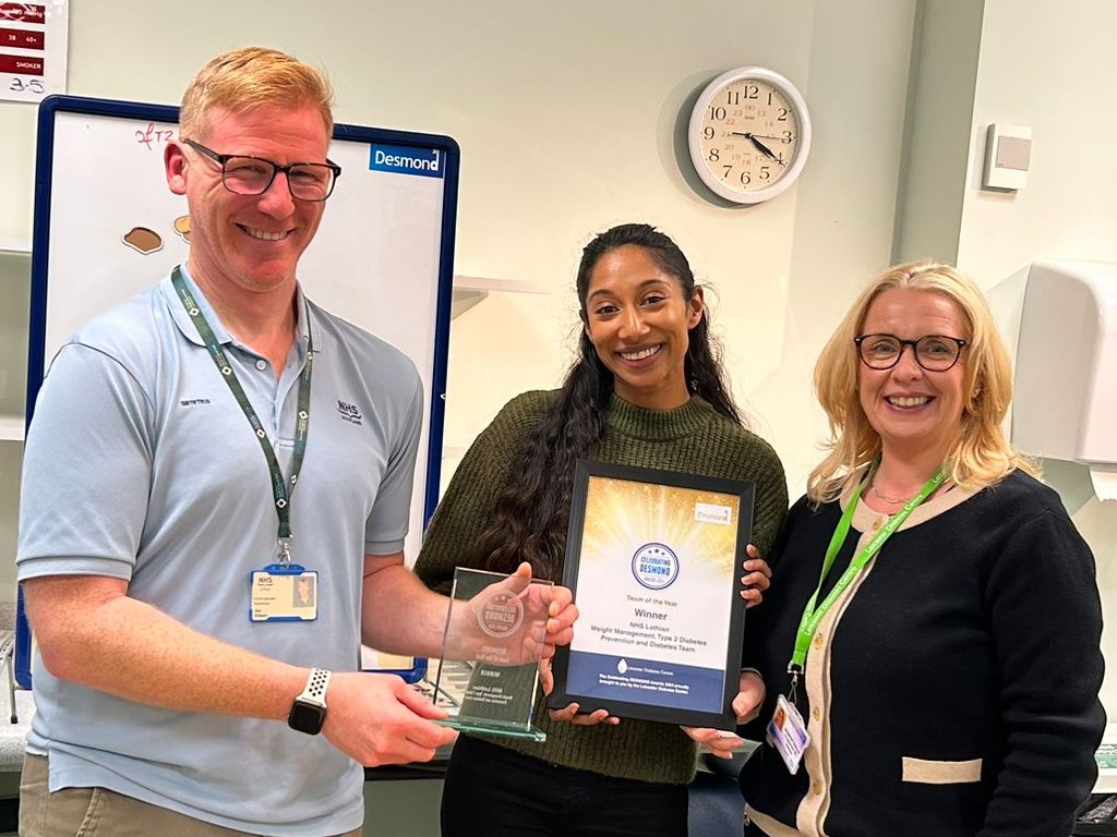 🌱Leicester Diabetes (@ldc_tweets) on Twitter photo 🎉Congratulations to the <a href="/NHS_Lothian/">NHS Lothian</a> DESMOND team on receiving the Team of the Year at the 2024 DESMOND awards!
“The passion and dedication of the NHS Lothian team is clear to see”, said event host <a href="/AlisonNorthern/">Alison Northern</a>.
Read the article: desmond.nhs.uk/news-articles/…
#diabeteseducation 🎉Congratulations to the <a href="/NHS_Lothian/">NHS Lothian</a> DESMOND team on receiving the Team of the Year at the 2024 DESMOND awards!
“The passion and dedication of the NHS Lothian team is clear to see”, said event host <a href="/AlisonNorthern/">Alison Northern</a>.
Read the article: desmond.nhs.uk/news-articles/…
#diabeteseducation