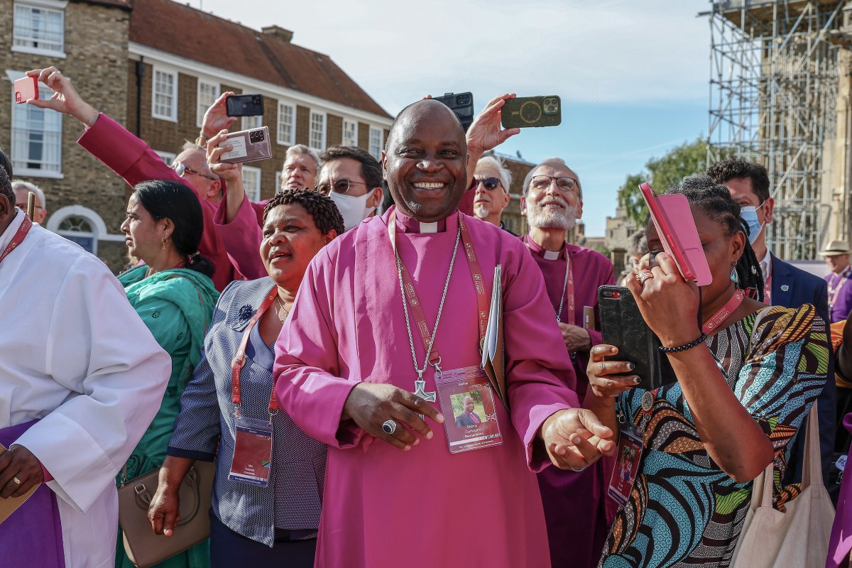 LambethConf's tweet image. “The people of God are chosen, set apart, equipped, and sent into God’s world ‘that you may declare the praises of him who called you out of darkness into his wonderful light’. 

For we who are recipients of God’s great mercy in Christ, we who have been given ‘new birth into a…