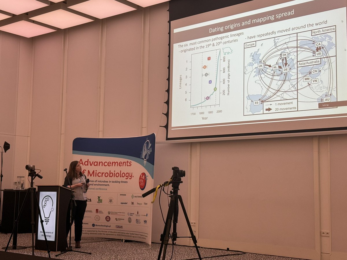 AdvMicro2025's tweet image. From a physisist to microbiologist? @gemmamurray sharing experiences from her curiosity-driven career path and teaching us on pathogenic adaptation! Truly inspiring for the symposium attendees! #AdvMicro2025