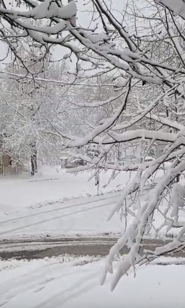 Güne nisan ayında karla başlamak🙄