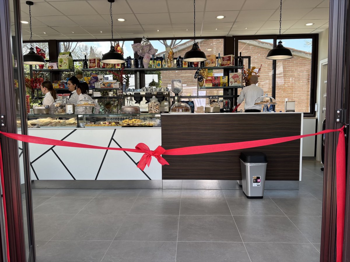 Roma Ospedale San Giovanni Battista <a href="/ordinedimalta/">Ordine di Malta</a> . Riaperto il bar interno punto di ristoro fondamentale per pazienti, visitatori e sanitari. Il 5 aprile la piccola cerimonia per la riapertura, passo significativo nel miglioramento dei servizi offerti 
sanita.acismom.it/riaperto-bar-o…