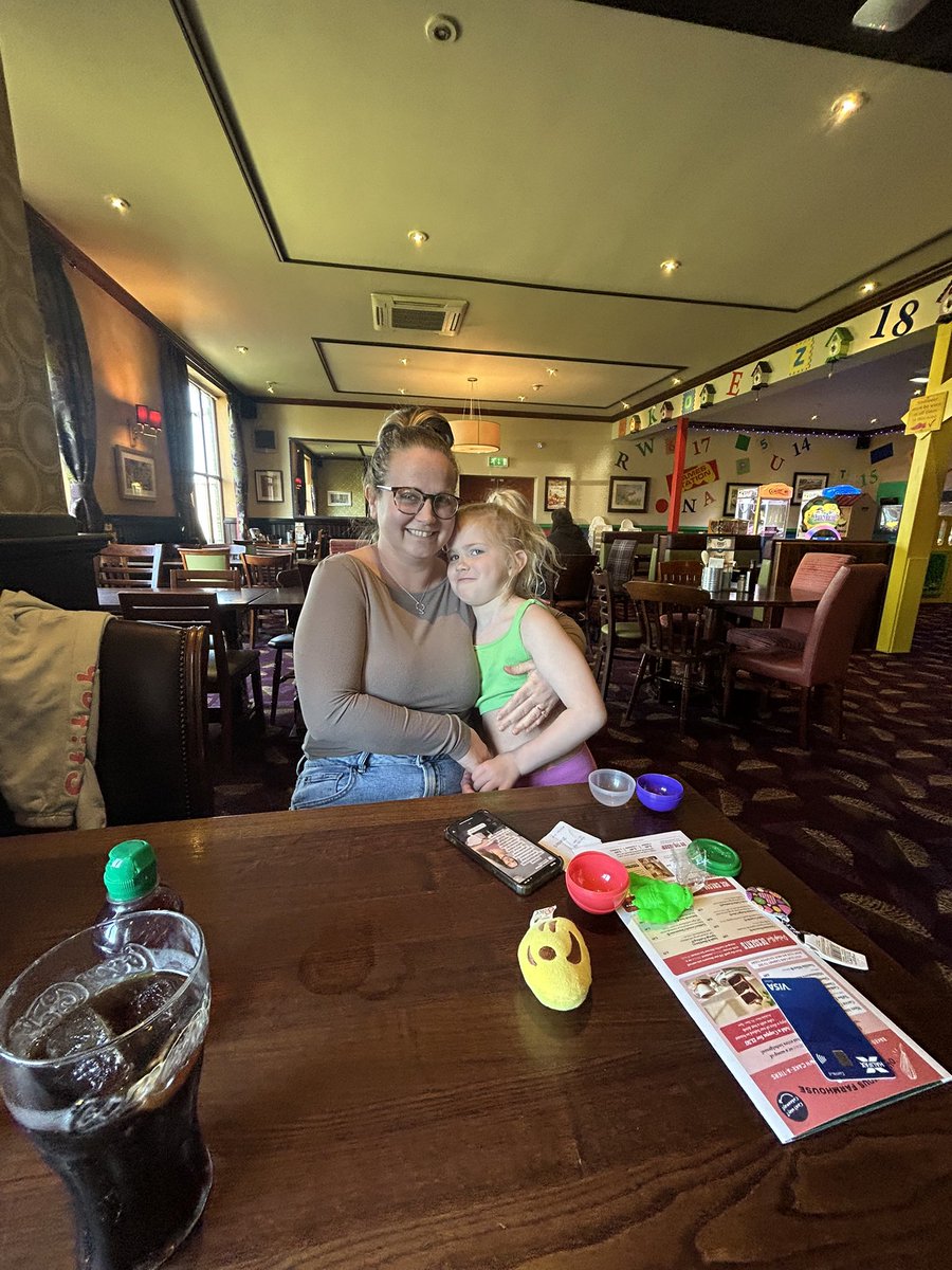 2nd week of chemo and radiotherapy,stop off on the way home to grab some food. Please keep sharing the fundraising message and help us get Katie the treatment to prolong her life she deserves. The kids need her  especially at such a young age ❤️