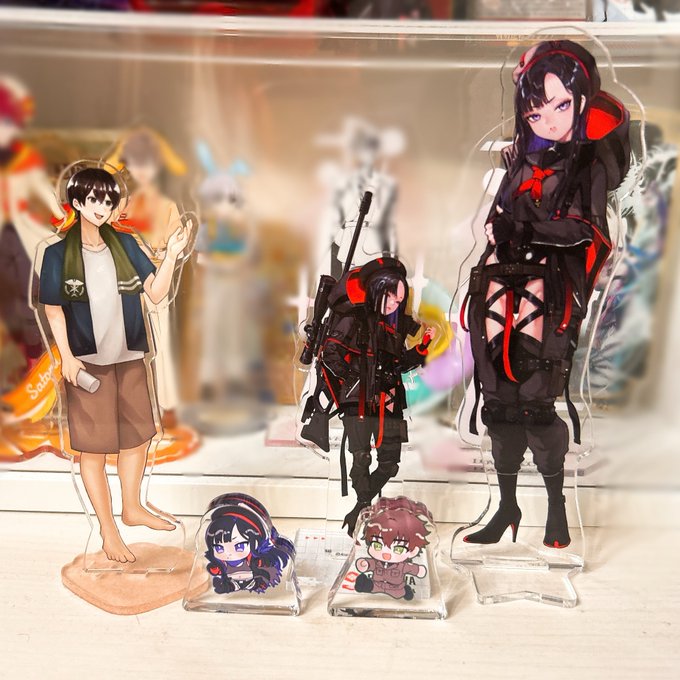 スビタ「こちらはLサイズのウンファ、Mサイズのウンファ、Sサイズのウンファ、ミニW.O指揮官となってます」 