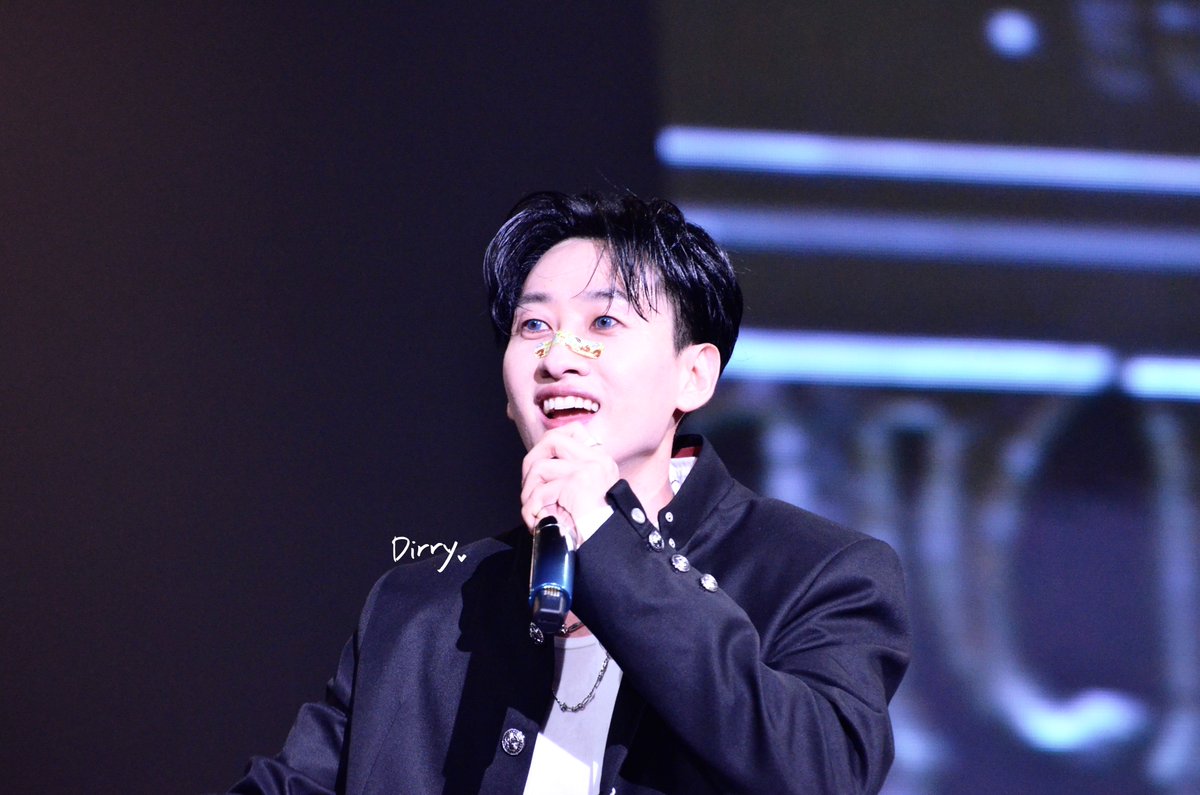 교복 혁재😍

250406 Limitless: Time in Seoul🇰🇷

#슈퍼주니어 #슈주 #superjunior #sj #suju
#은혁 #혁재 #이혁재 #銀赫 #李赫宰 #赫宰 #hyukjae #leehyukjae #eunhyuk