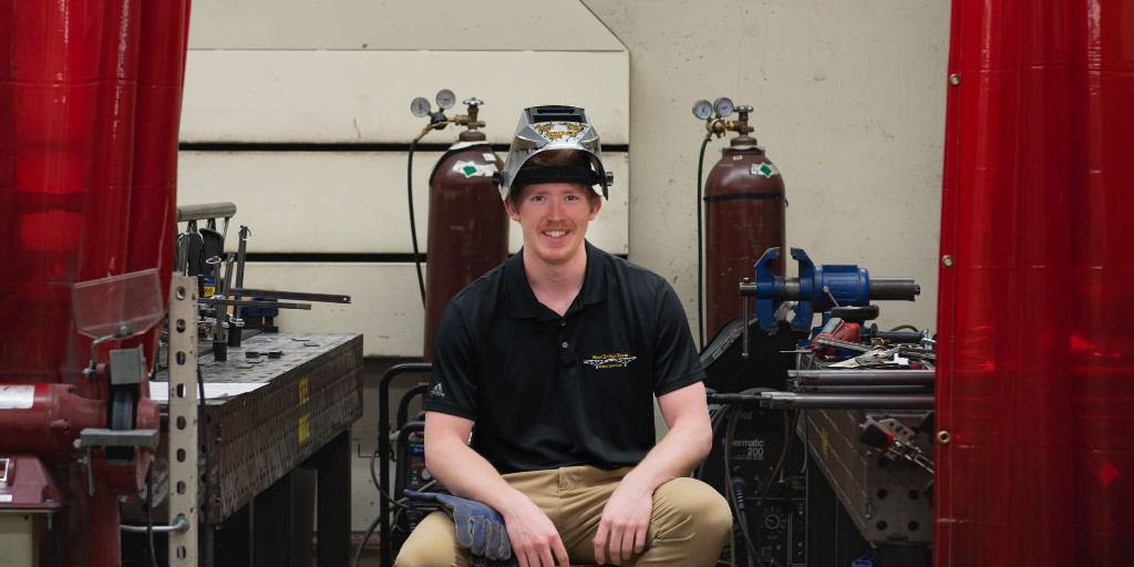 Michigan Tech (@michigantech) on Twitter photo Graduating senior Connor Tokie reflects on his favorite Husky memories, his path to engineering and what it means to host this year’s regional <a href="/ASCETweets/">ASCE Headquarters</a>' Steel Bridge competition—which is bringing 400+ competitors from 15+ universities to Houghton.
🗞️: mtu.news/9Anf50VuF9v Graduating senior Connor Tokie reflects on his favorite Husky memories, his path to engineering and what it means to host this year’s regional <a href="/ASCETweets/">ASCE Headquarters</a>' Steel Bridge competition—which is bringing 400+ competitors from 15+ universities to Houghton.
🗞️: mtu.news/9Anf50VuF9v