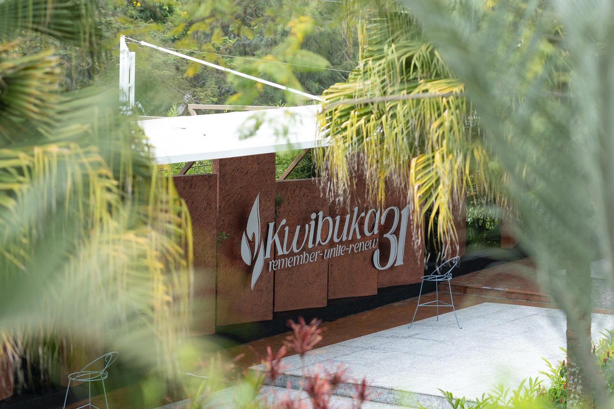 #Kwibuka31 

President Kagame on living between a dark past and a cruel present: 

“I don’t worry about the powerful, I worry about Rwandans and Africans who sit back and find nothing wrong with being treated like this. Refuse!

To be told that they have no value. That their