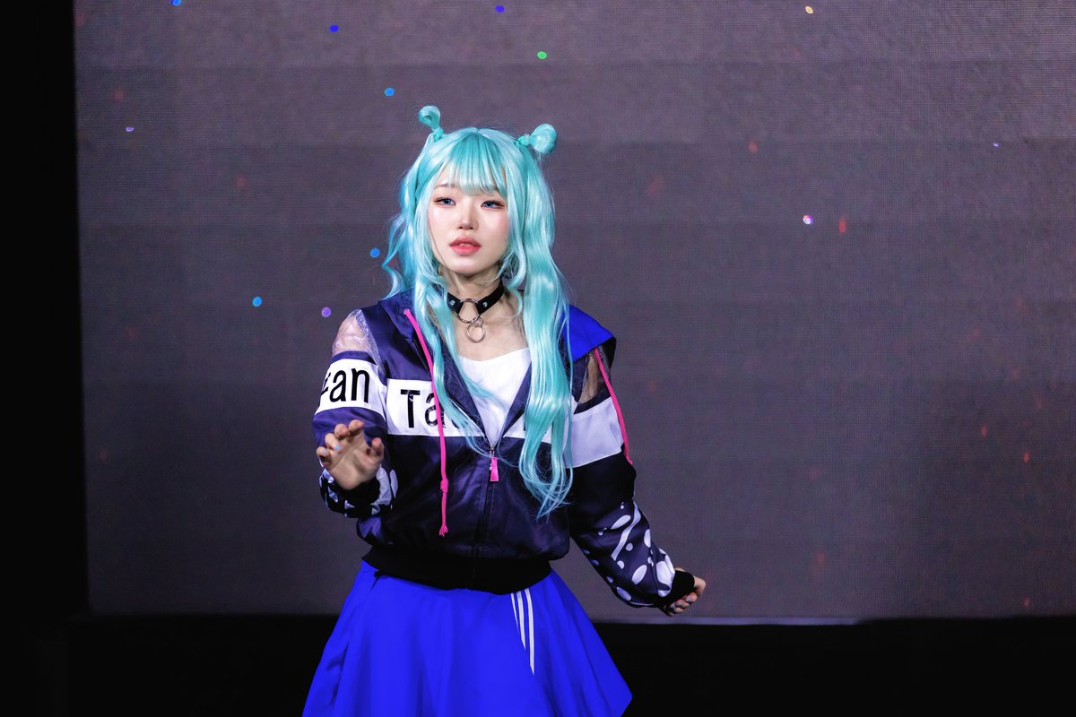 .   ·  *
˚ .
                  ブループラネット
                                                           *  ·   . 
                                                                . ˚    
#prsk_cos