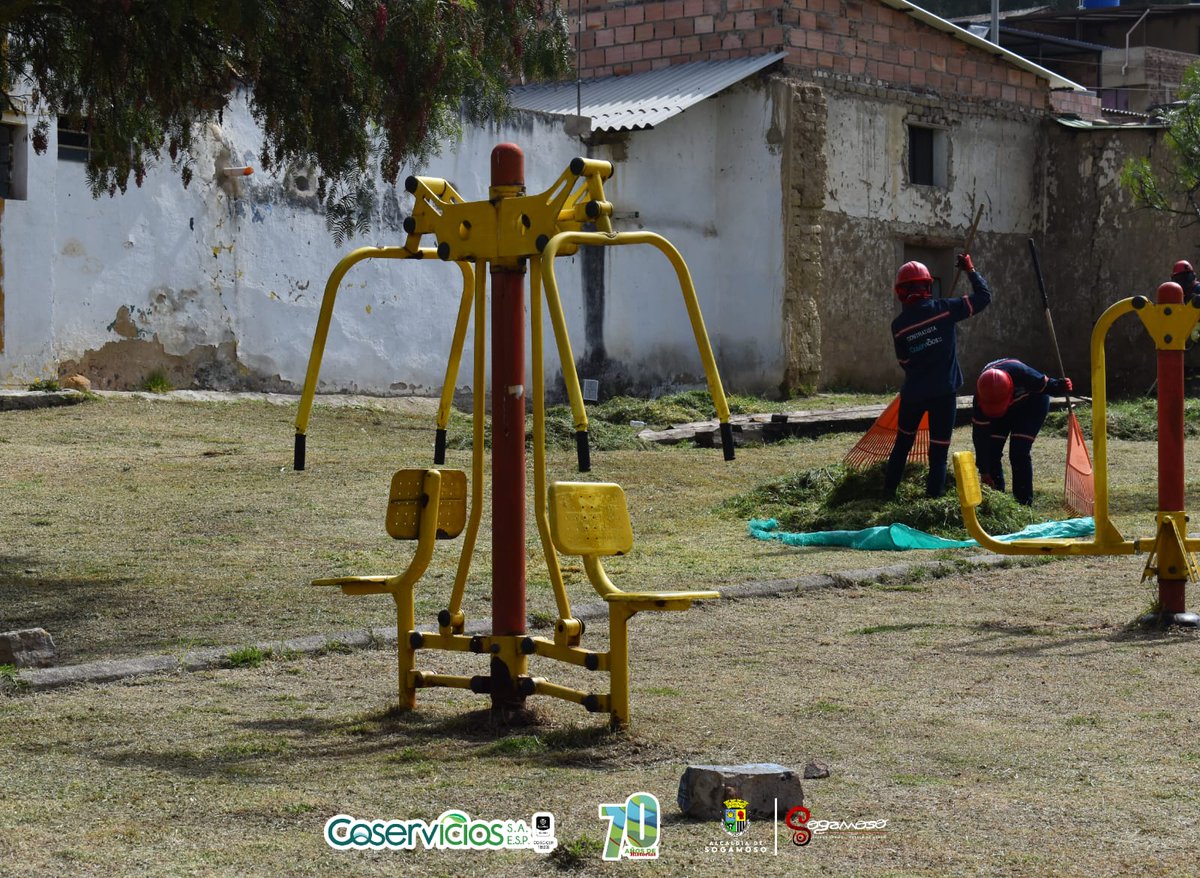 CoserviciosSA's tweet photo. Comprometidos con el bienestar y la belleza de #Sogamoso. Realizamos ornato y limpieza en el parque Conchucua, espacio de  historia, cultura y recreación. Ahora luce renovado, más acogedor. Construyendo una ciudad limpia y agradable #SogamosoLimpio #CiudadDelSolPuebloDeAcero https://t.co/lsQ12yssKX