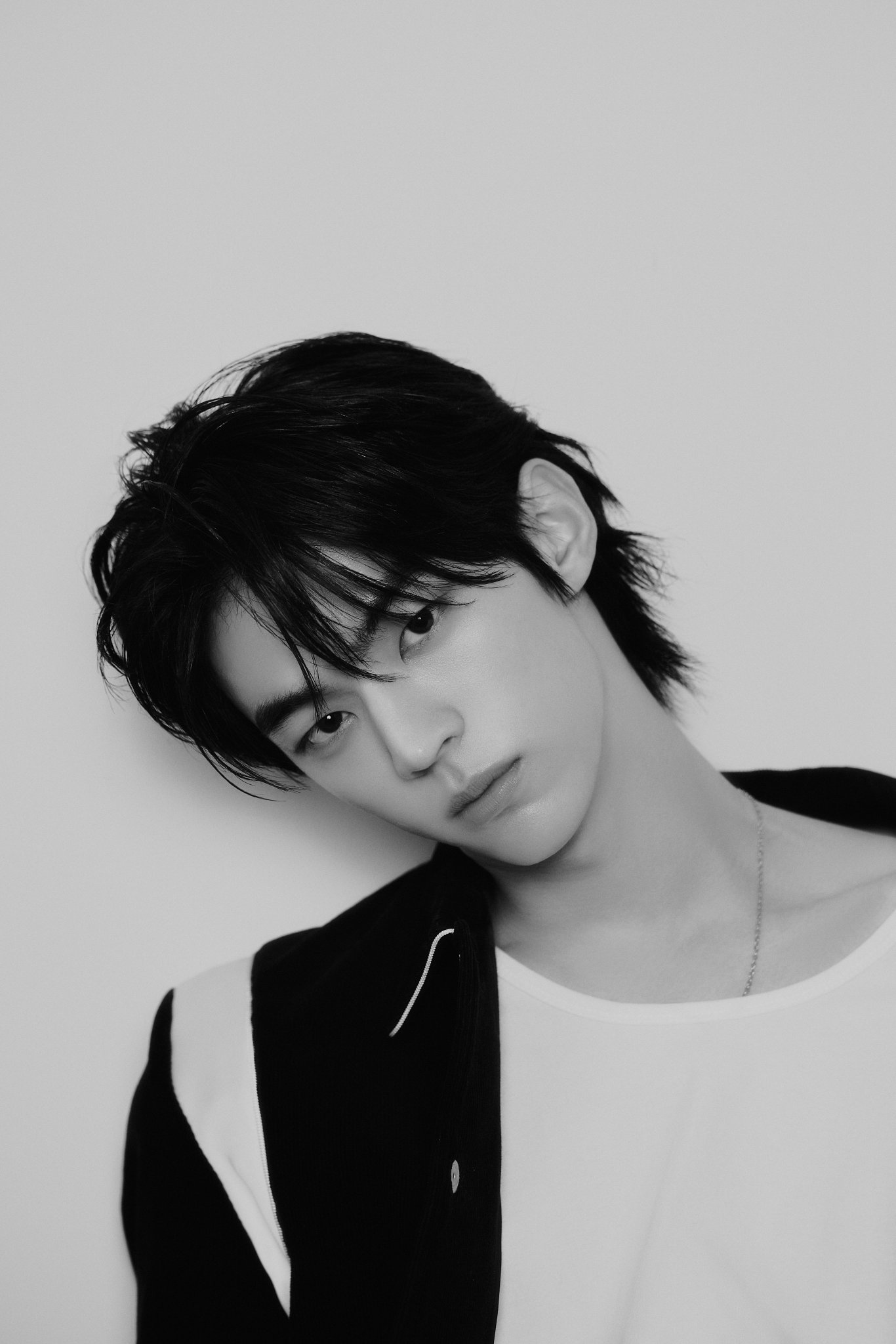 TWS DOHOON 도훈 | TWS : 1st Single 'Last Bell' Official
