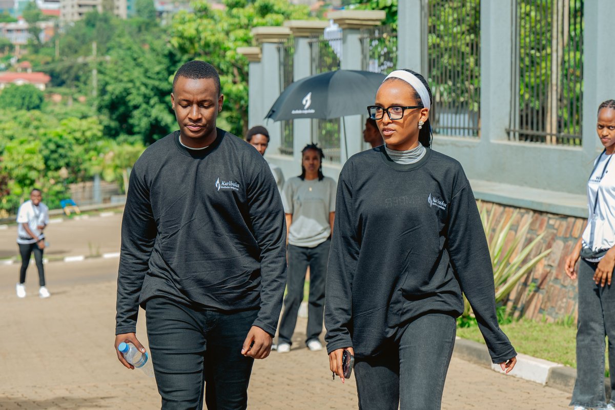 WalktoRemember1's tweet photo. Individuals from diverse backgrounds are gathered at @GasaboDistrict where the #WalkToRemember is to keep off.A powerful tribute ahead of tonight’s vigil.
#Kwibuka31 #WalktoRemember2025 https://t.co/2sRWmdhV0L