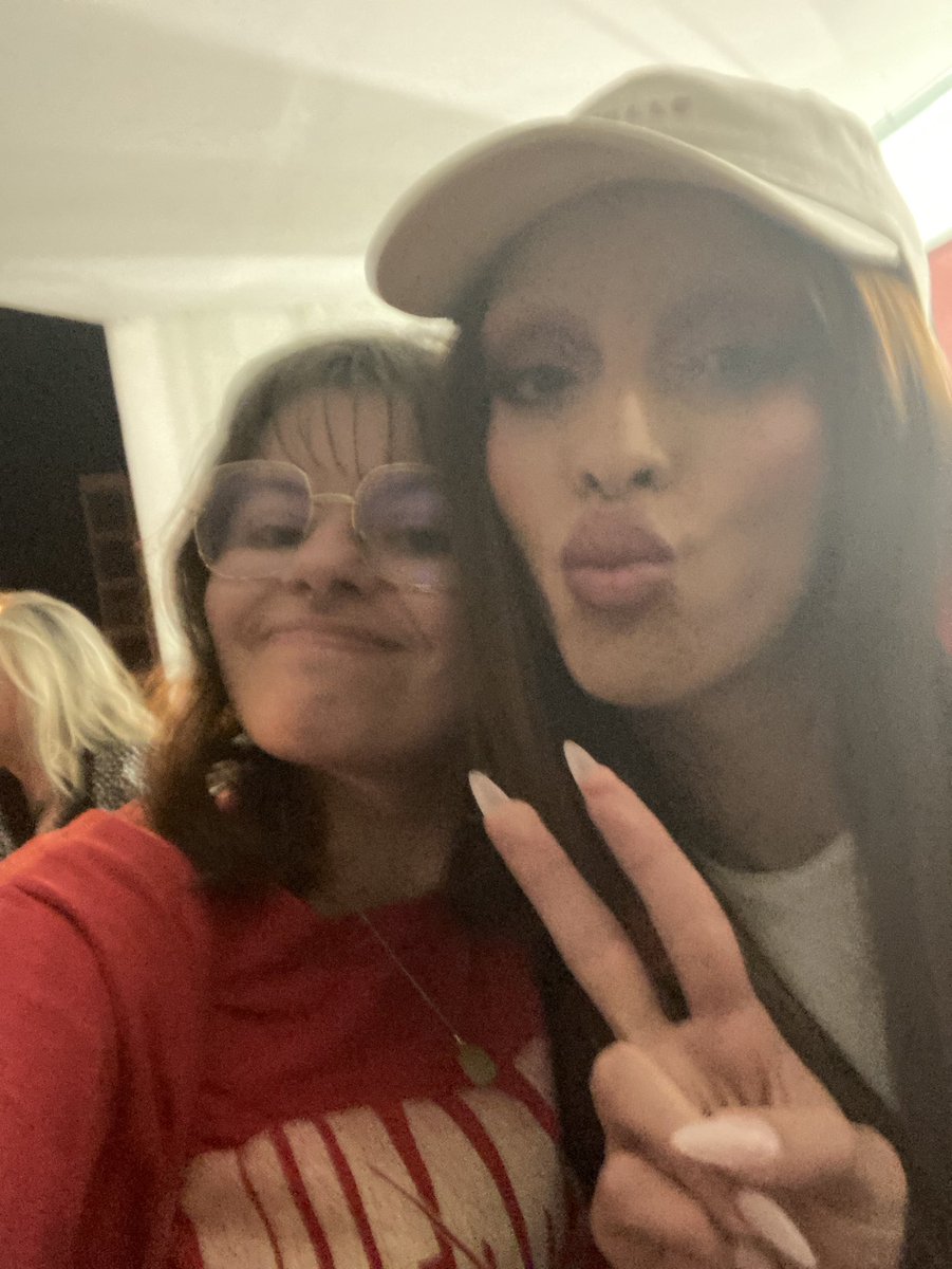 intersiderale_'s tweet image. purée ça fait 2 ans 🥲 c’est tellement une de mes dates préférées c’était trop incroyable &amp;lt;3