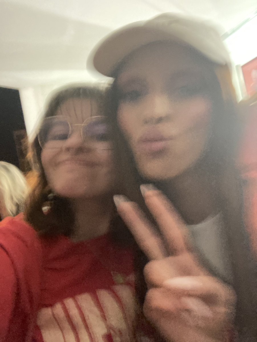 intersiderale_'s tweet image. purée ça fait 2 ans 🥲 c’est tellement une de mes dates préférées c’était trop incroyable &amp;lt;3