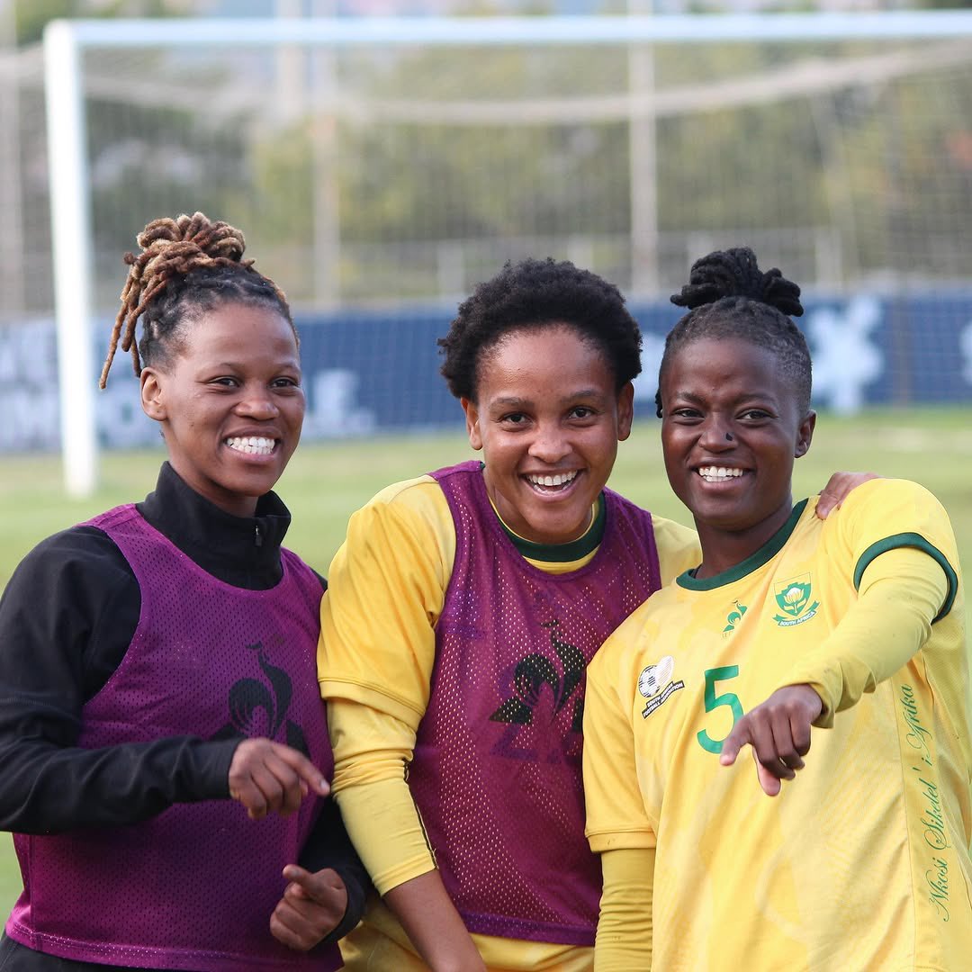 𝑹𝒆𝒖𝒏𝒊𝒕𝒆𝒅 ☺️🇿🇦

Photo cred: @gamephasedesign 

#UWCWomensFootball | #BanyanaBanyana