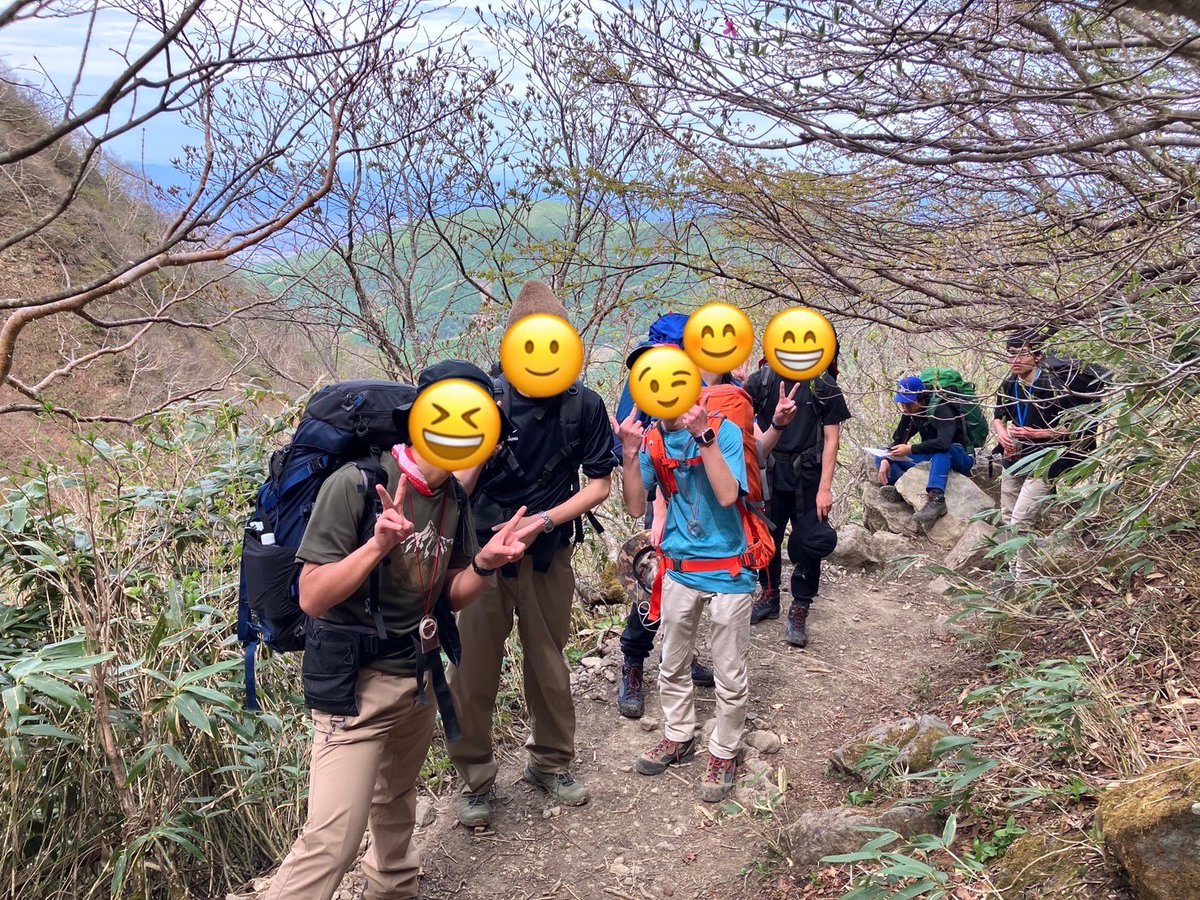 東北大学 自然に親しむ会 (@jishinkai) on Twitter photo 去年の活動の紹介をしていきます!
【5月第一回通常山行 磐梯山】
第一回は福島県の磐梯山に登りました!
新入生にも登りやすい山で、頂上からは綺麗な猪苗代湖を望むことができました。
登山の前日には現地付近で班ごとに観光もします!
今回は福島県の五色沼やサファリパークなどに行きました。 去年の活動の紹介をしていきます!
【5月第一回通常山行 磐梯山】
第一回は福島県の磐梯山に登りました!
新入生にも登りやすい山で、頂上からは綺麗な猪苗代湖を望むことができました。
登山の前日には現地付近で班ごとに観光もします!
今回は福島県の五色沼やサファリパークなどに行きました。