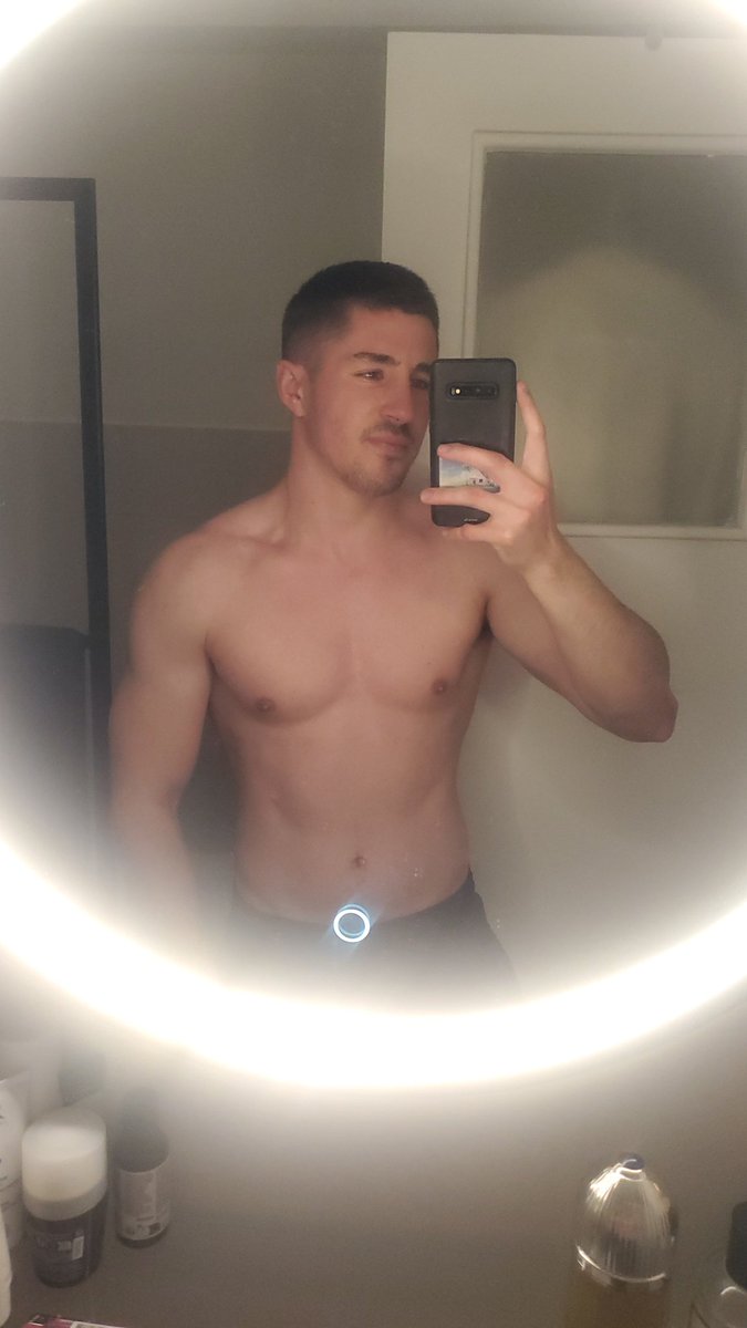 Jfournier63's tweet image. 🪞 #LGBTQIAWelcomeSpring