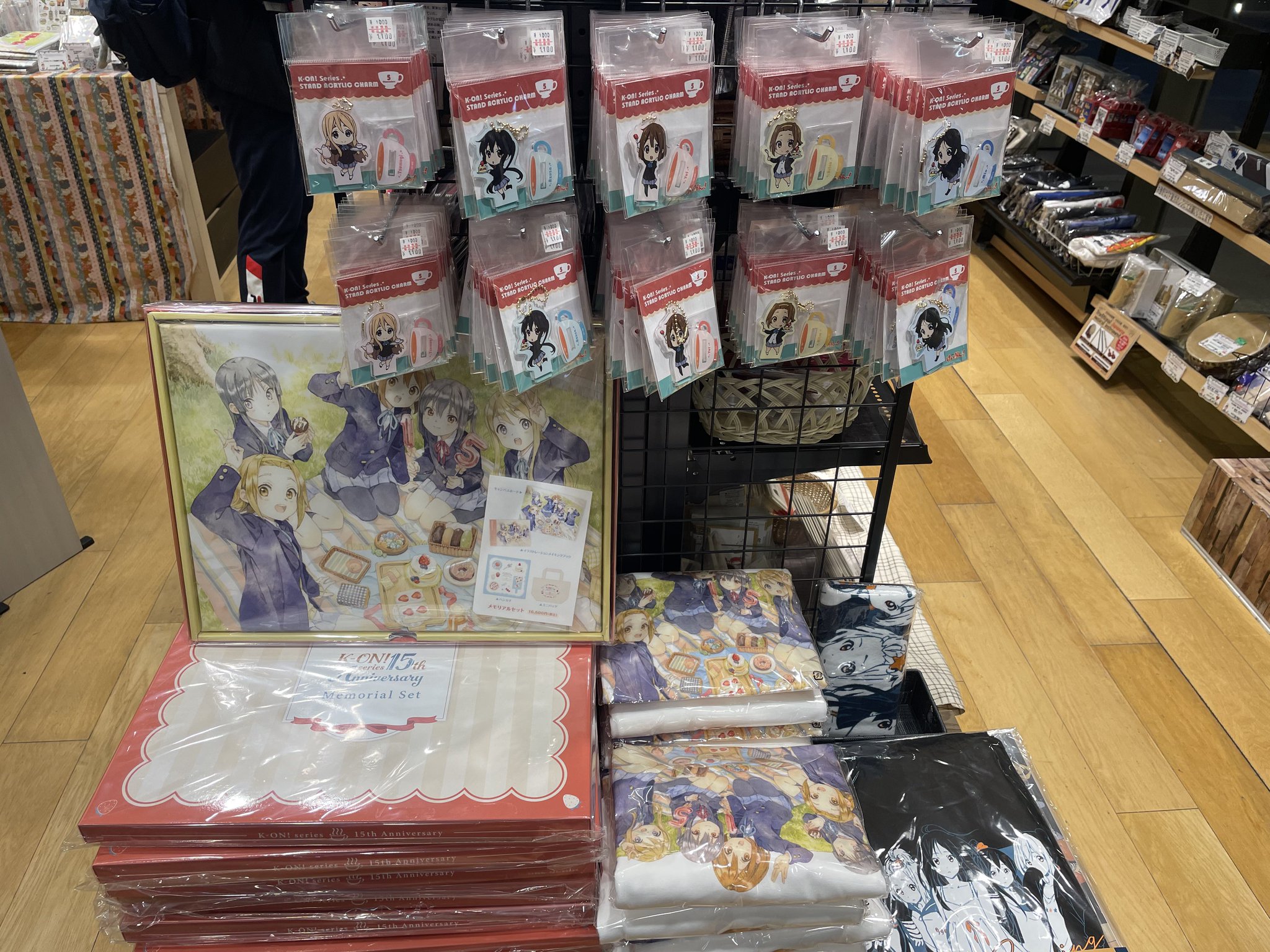 JEUGIA三条本店 1F on X: 