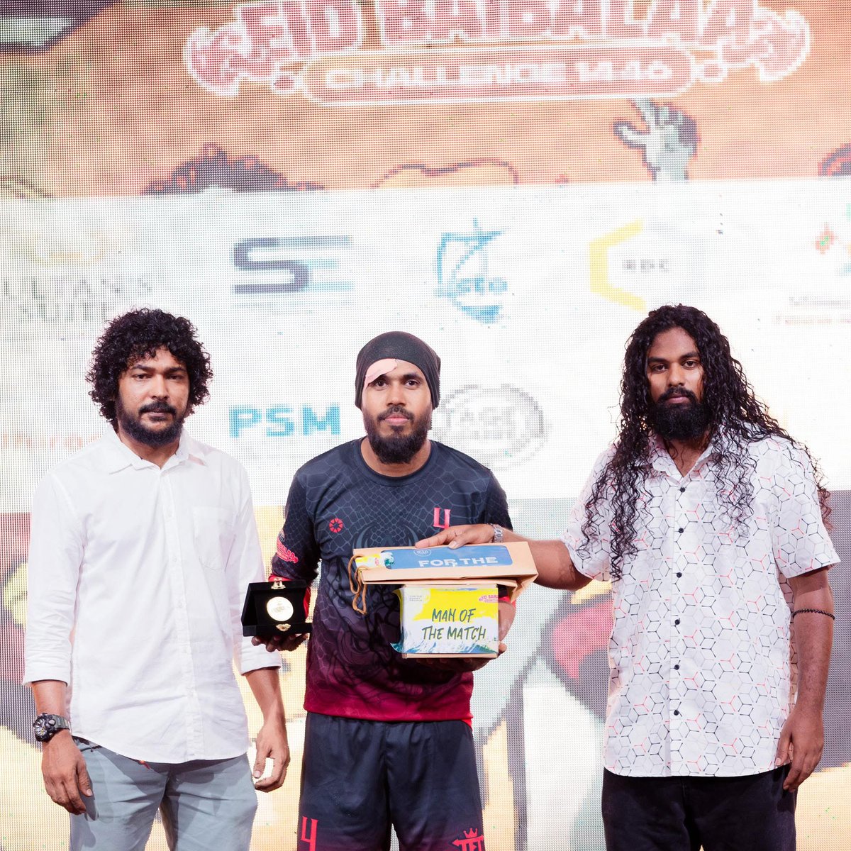 Eid baibalaa challenge 1446 Powered by HDC.

Final match MOTM.

Hassan Thauheed. (T.F.T)