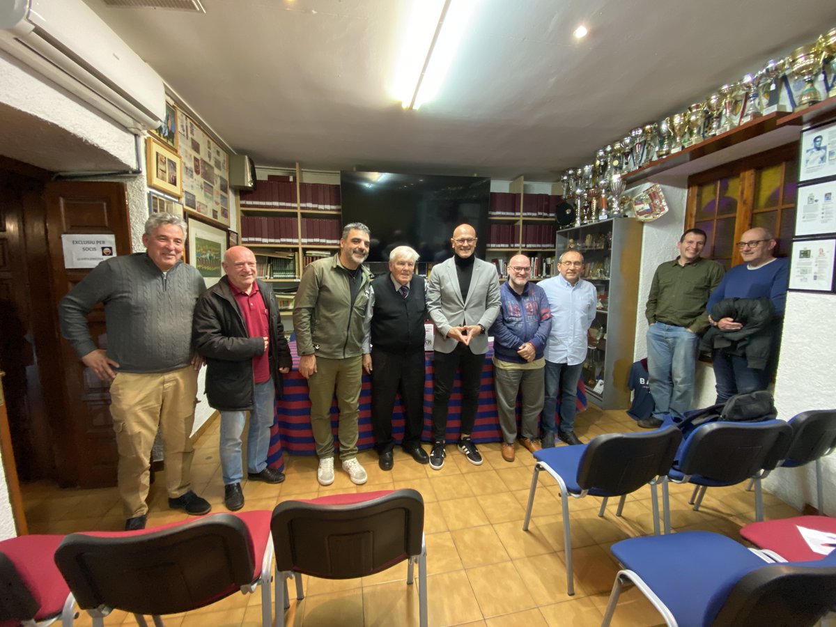 pbsantcugat's tweet photo. 💁‍♂️📕 El santcugatenc @raulromeva va presentar dijous el llibre "Esport per a Tothom. Visió, vector i marca país" a la PB #SantCugat, organitzador de l'acte.

👉 El va moderar @jofrellombart .

👉 Hi van col·laborar l' @EditorialBase i la @FundacioIrla .

👏 Gràcies, Raül i Jofre! https://t.co/eO1dBcqo6i