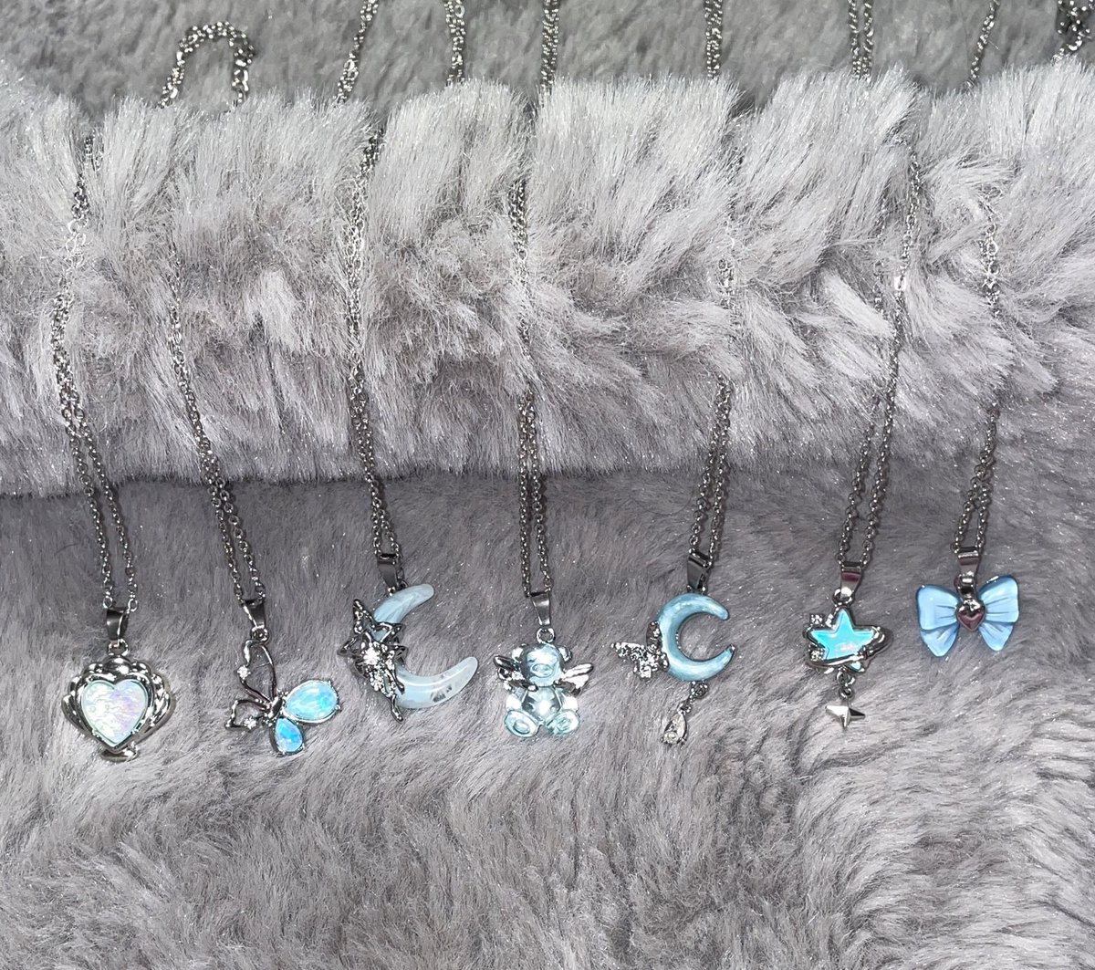 COUCOUcomment vous allez vous ?? 🎀🦢
Apres une longue absence je suis trop heureuse de revenir avec des nouveautés !!!!!!

Prenez bien soins de vous !