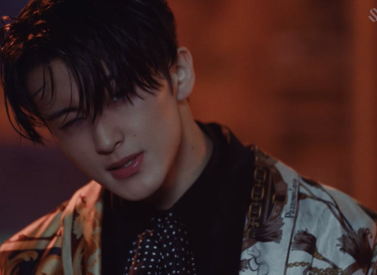 bano1025's tweet image. 숨참고러브다이브