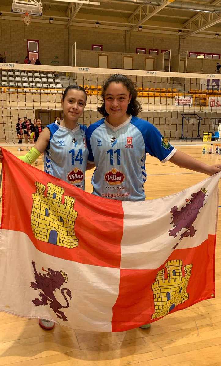 Erica García y Lucía Ayllón con el equipo Río Duero de Voley se han proclamado campeonas infantiles de Castilla y León. 
Directas al Campeonato Nacional de Llanes (Asturias)
¡Enhorabuena!