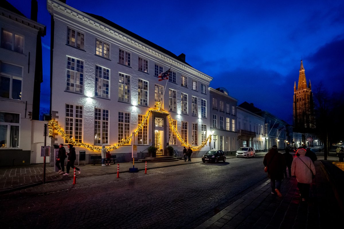 Hotel De Tuilerieën has officially received the coveted five-star rating, as the third hotel in Bruges, from Visit Flanders. This places the hotel among the absolute best in Flanders. Congratulations!
 
Book your stay in Hotel De Tuilerieën here: visitbruges.be/en/eat-and-sle…