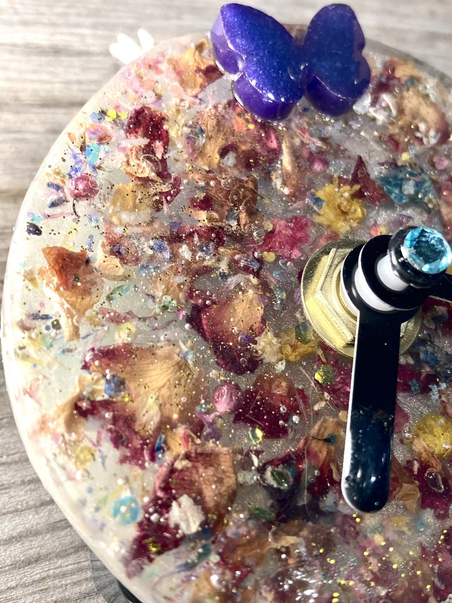 hinatan4442's tweet image. tree topさんが新作を納品してくれました‼️╰(*´︶`*)╯♡

tree topさんの作品です⭐️

時計

箱番号📦S76  1号店

DMより通販も受け付けます
ヽ(´▽｀)/

handmade gallery
日向箱
bokkokun.com
#treetop #上板橋 #ハンドメイド #雑貨 #ハンドメイド雑貨