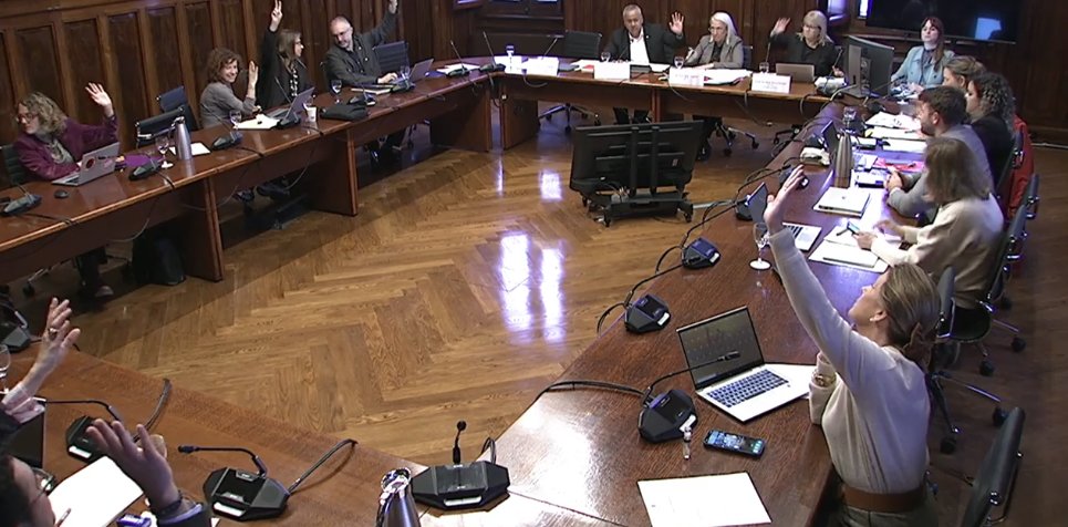 💯 Aprobada la "Proposta de resolució sobre l’envelliment i les malalties reumatològiques".

Este hito nos permite seguir avanzando en la mejora de la especialidad y de la atención a las personas con #enfermedadesreumáticas.

🗣️ El Dr. <a href="/mardagaori/">Hèctor Corominas</a>, presidente de la