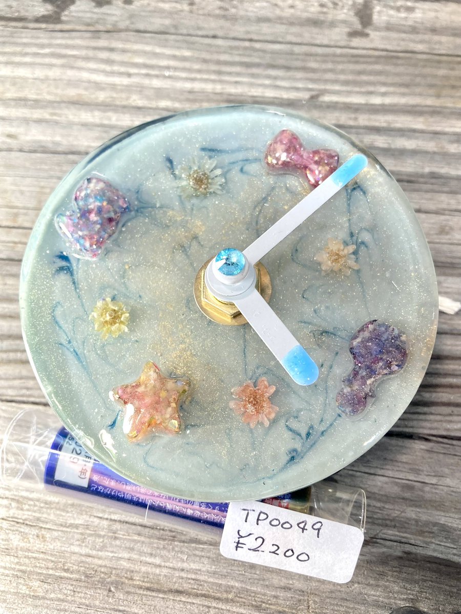 Hinatan4443's tweet image. tree topさんが新作を納品してくれました‼️╰(*´︶`*)╯♡

tree topさんの作品です⭐️

時計

箱番号📦S76  1号店

DMより通販も受け付けます
ヽ(´▽｀)/

handmade gallery
日向箱
bokkokun.com
#treetop #上板橋 #ハンドメイド #雑貨 #ハンドメイド雑貨