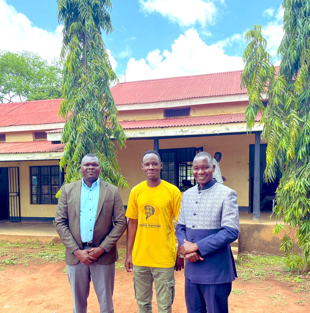 New Week, New Opportunities 
Blessed Week ahead especially fellow Youths of Eastern Uganda 
#OurFutureIsSaferInOurHands
#Omaria4EasternYouthMp