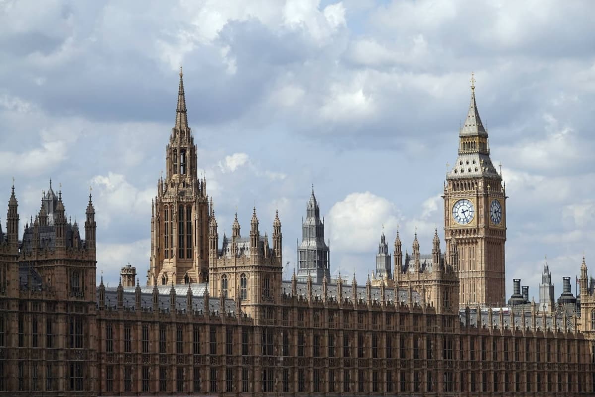 The UK government has shortlisted 27 low-carbon hydrogen projects under the Second Hydrogen Allocation Round (HAR2) issued today. gasworld.com/story/uk-short… #gasworld #industrialgas