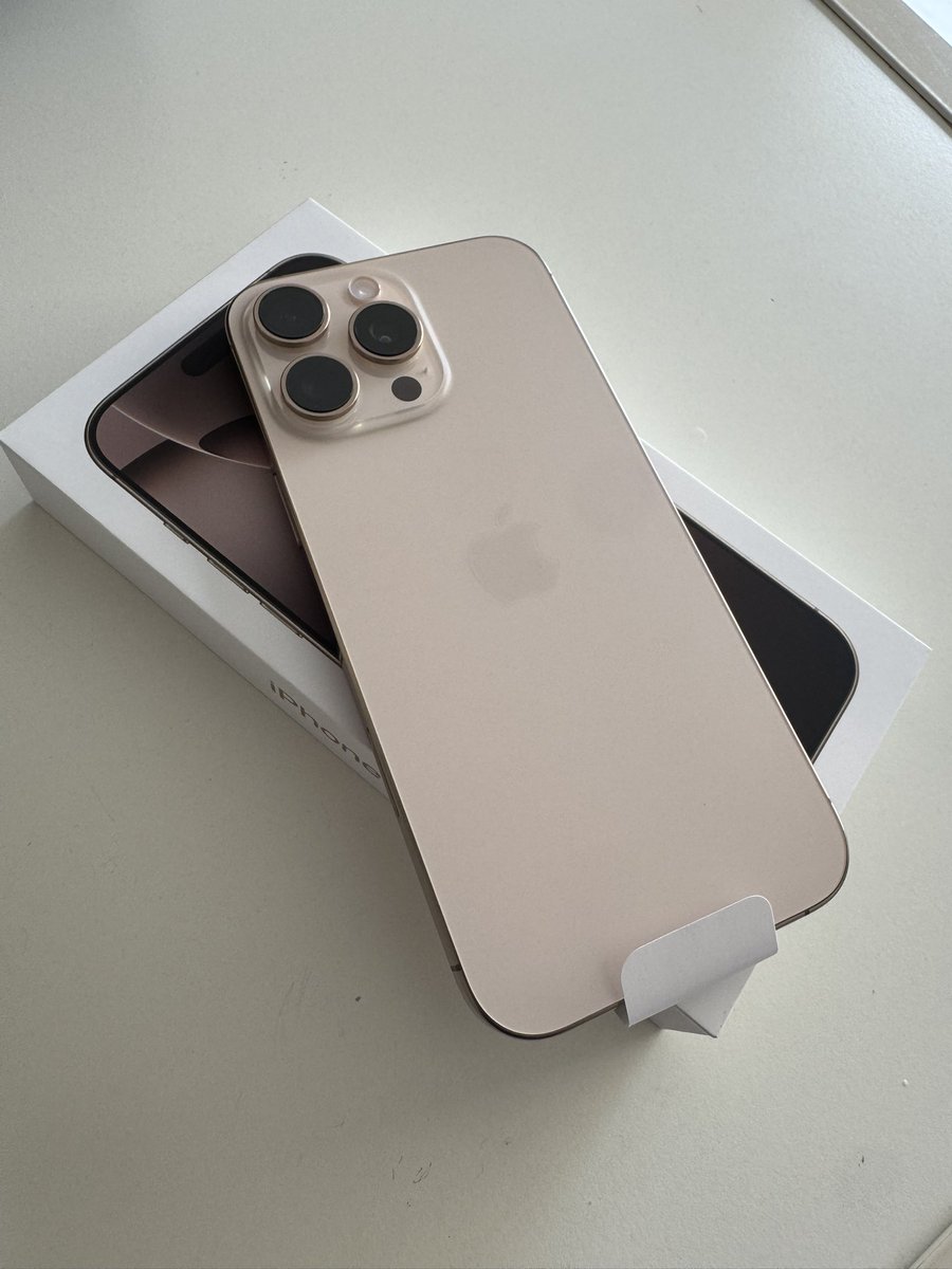 Henderos's tweet photo. iPhone 16 Pro Max Desert Titanium https://t.co/Y8UlZsOYWS