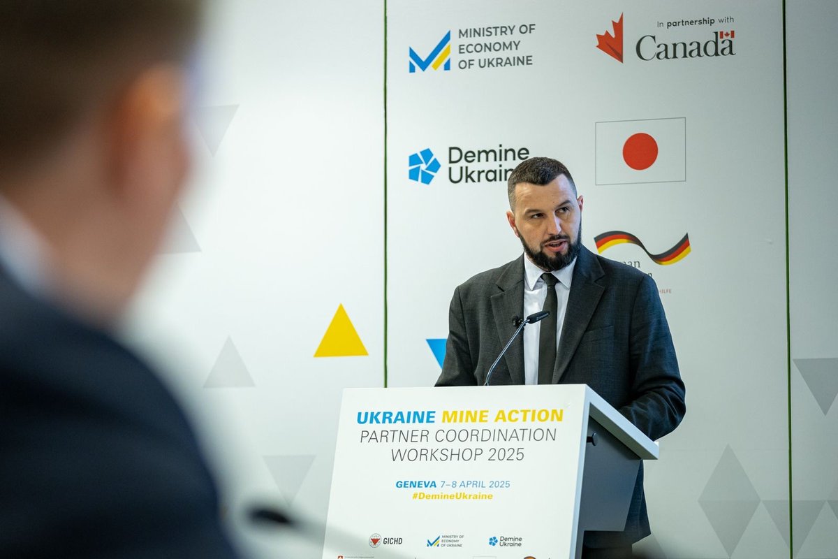 6 months after the 🇺🇦 #MineConferenceCH in #Lausanne, AMB Thöni welcomes delegations back to 🇨🇭

At this workshop in #Geneva, co-organized by <a href="/mineconomdev/">Мінекономіки</a> and <a href="/theGICHD/">GICHD</a>, partners discuss how #MineAction can protect civilians, rebuild lives &amp; support innovation.

#DemineUkraine